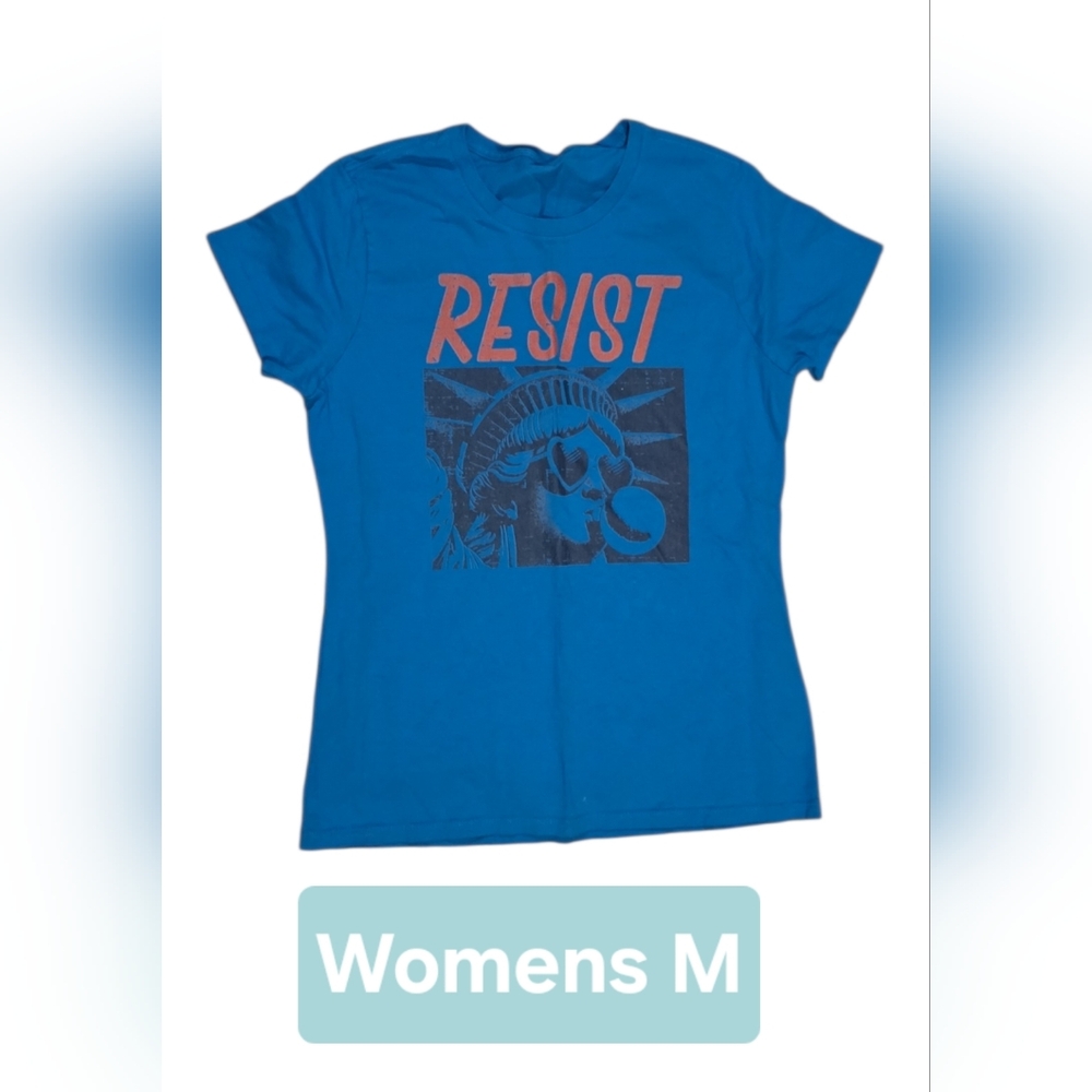 Resist Tee Womens M